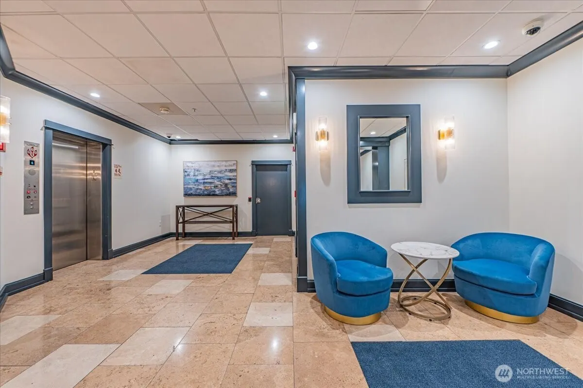 121 Lakeside Avenue #201, Seattle, WA 98122