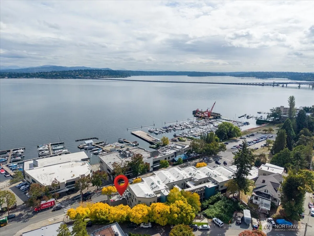 121 Lakeside Avenue #201, Seattle, WA 98122