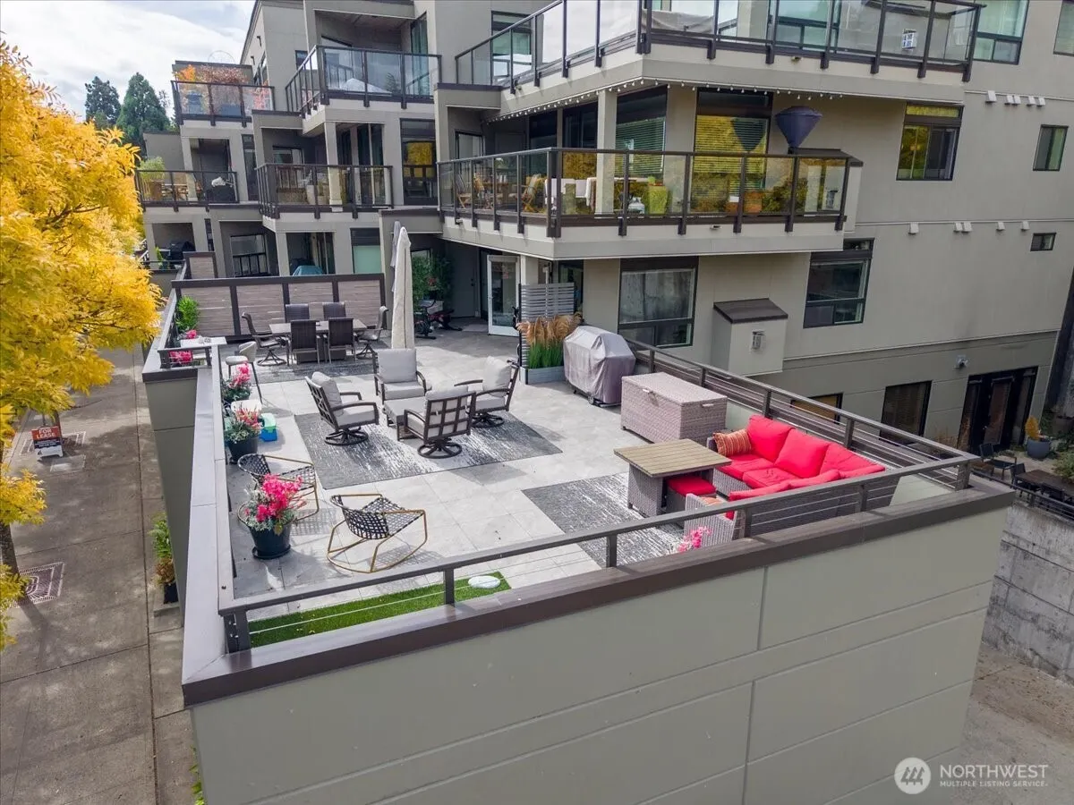 121 Lakeside Avenue #201, Seattle, WA 98122