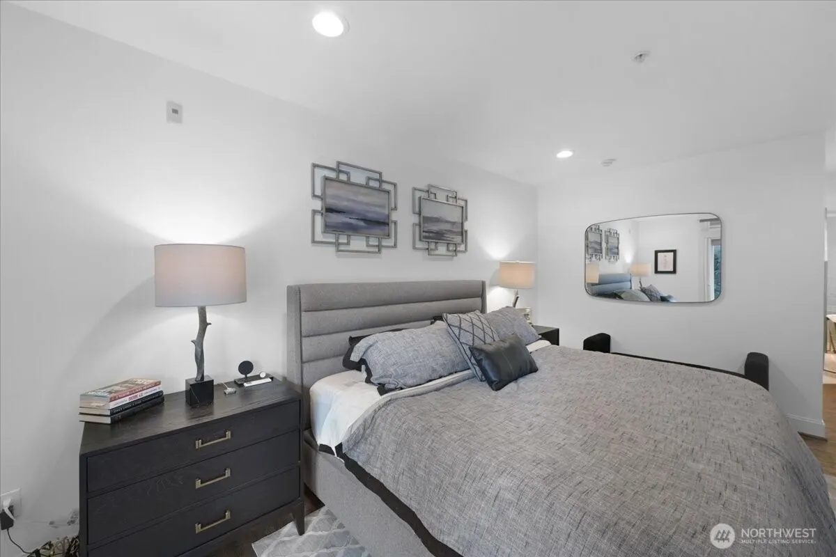 121 Lakeside Avenue #201, Seattle, WA 98122
