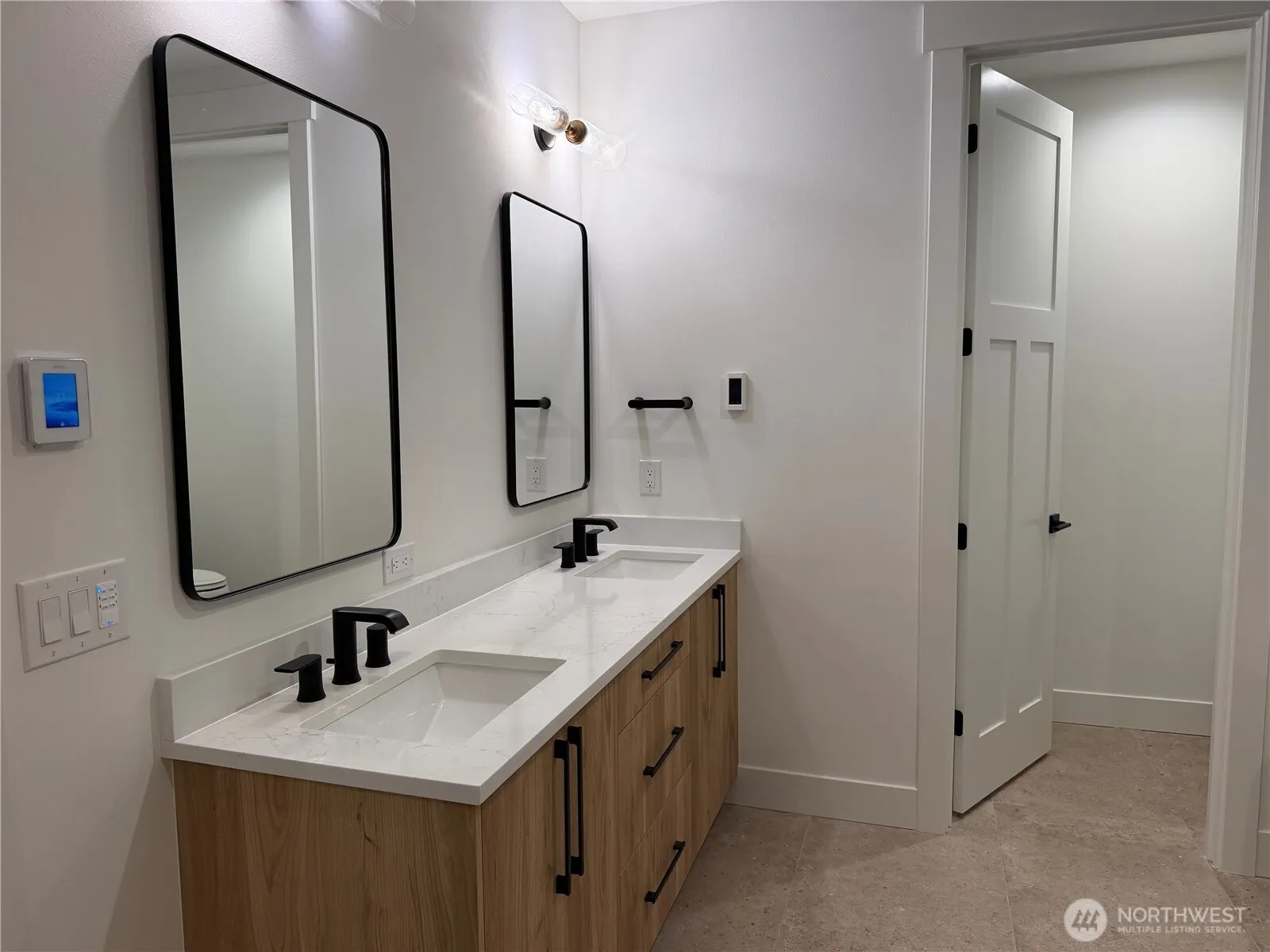 8013 131st Place NE, Kirkland, WA 98033