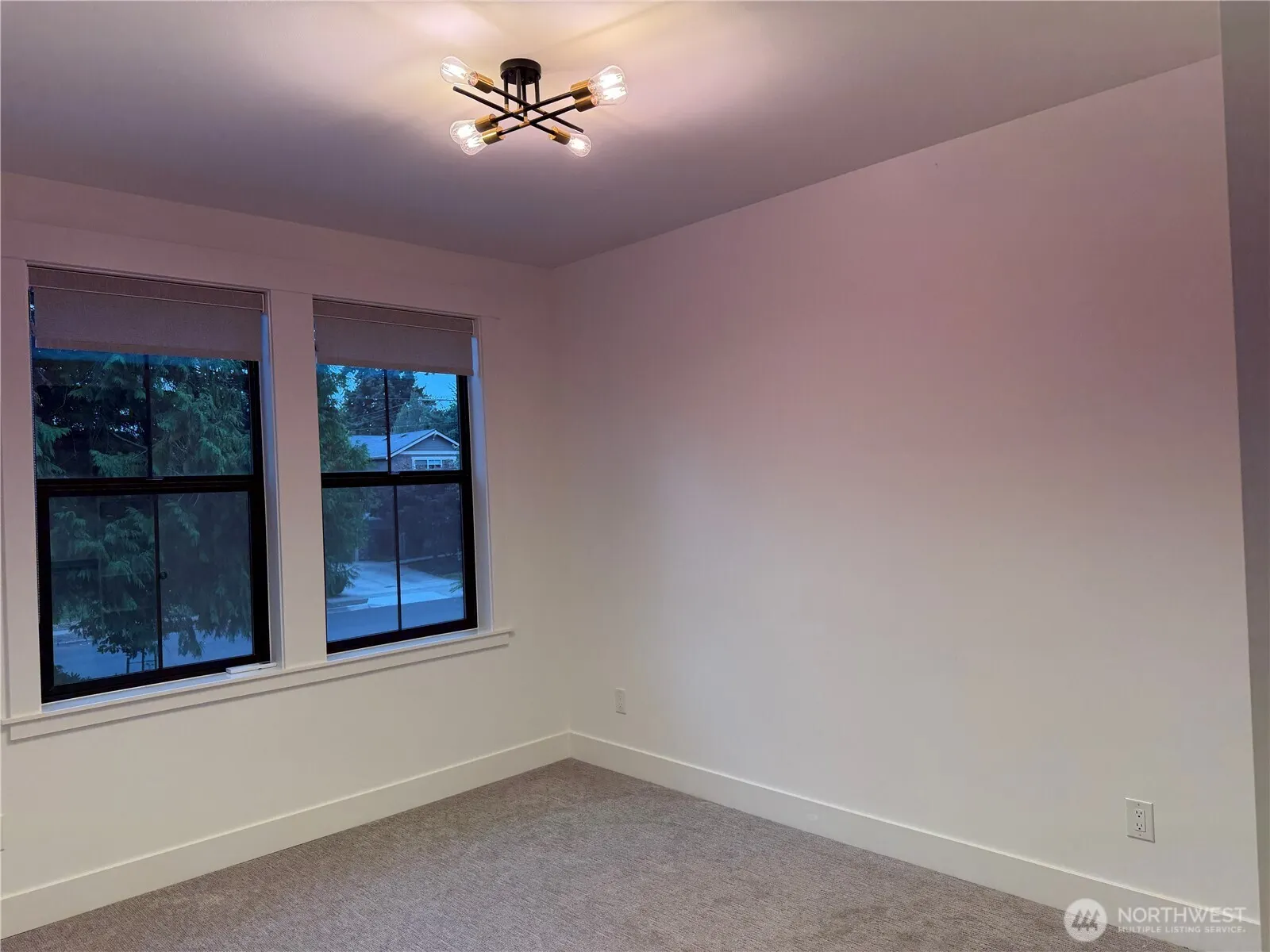 8013 131st Place NE, Kirkland, WA 98033