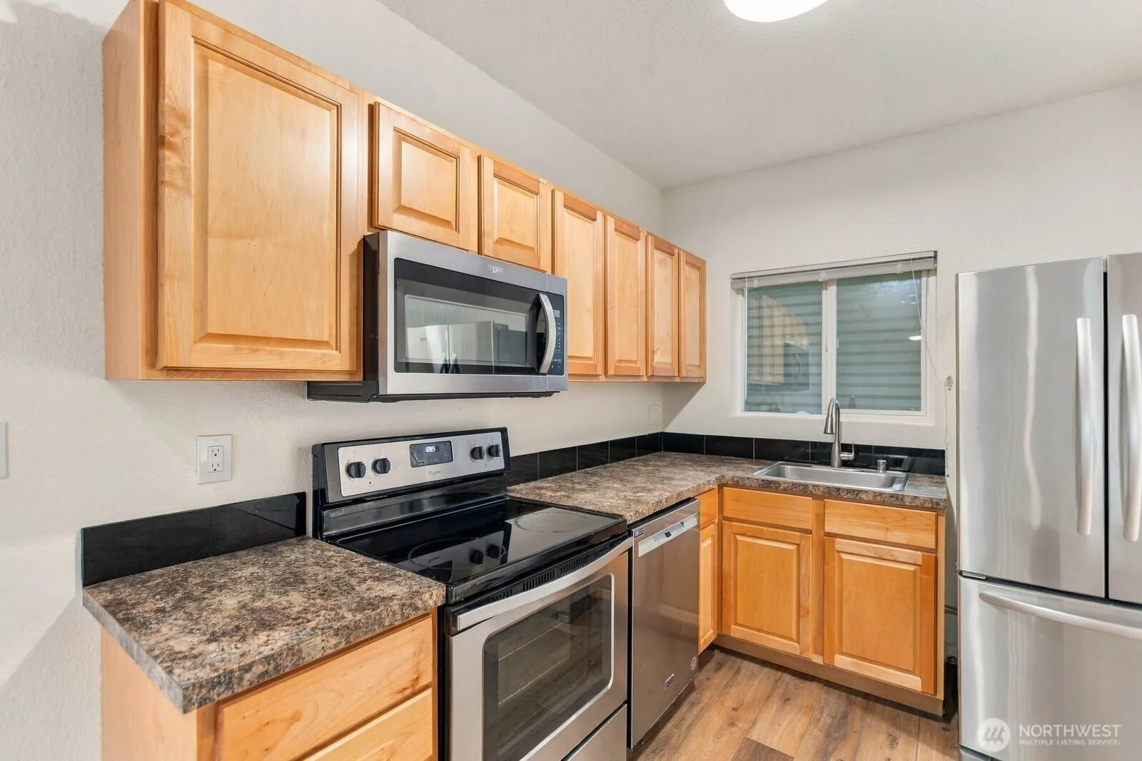 14475 NE 40th St #E202, Bellevue, WA 98007