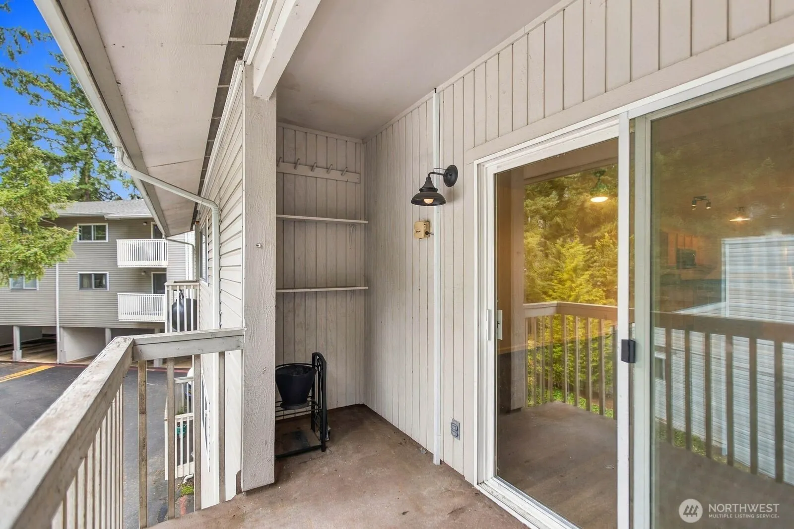 14475 NE 40th St #E202, Bellevue, WA 98007