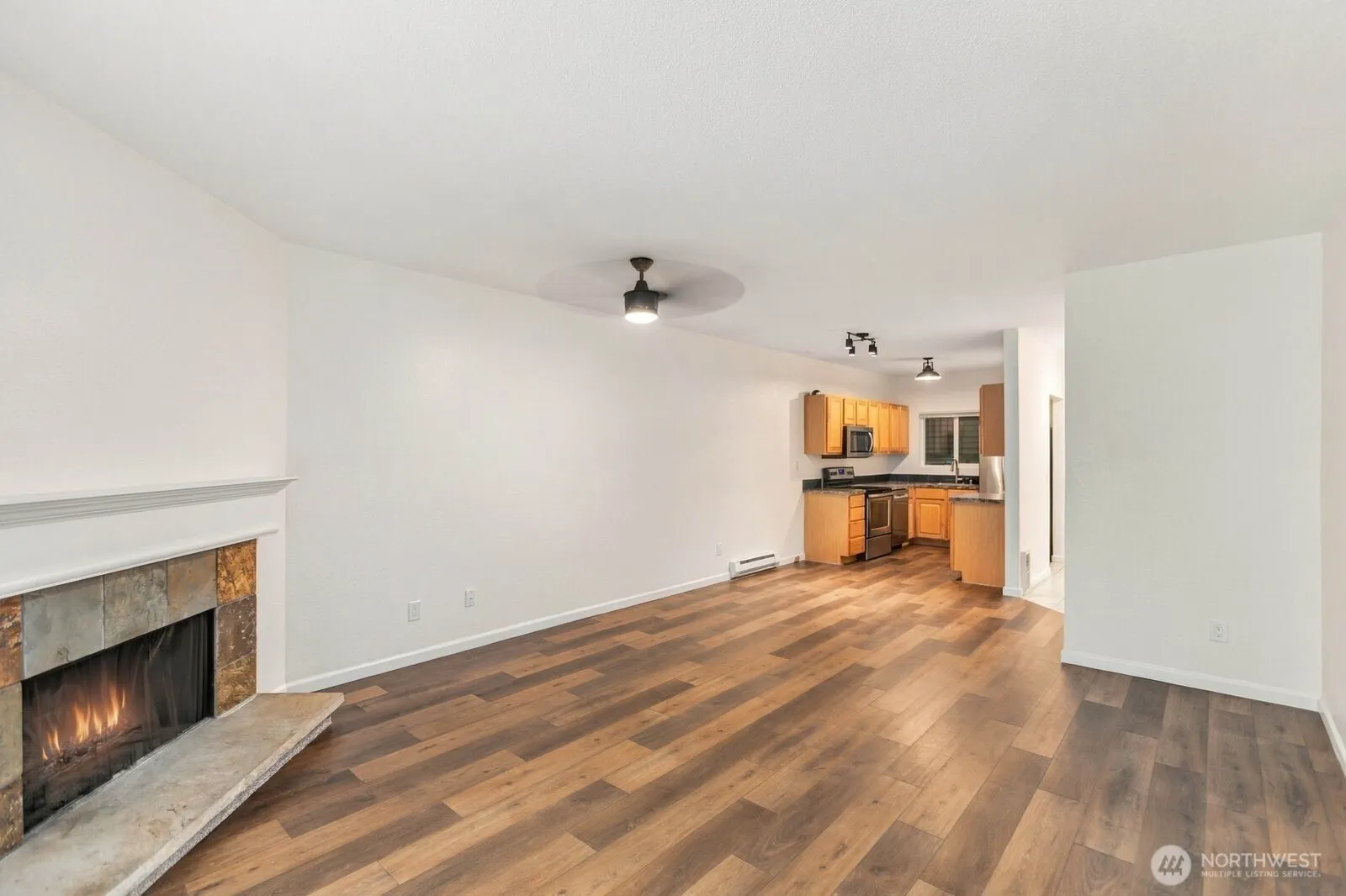 14475 NE 40th St #E202, Bellevue, WA 98007