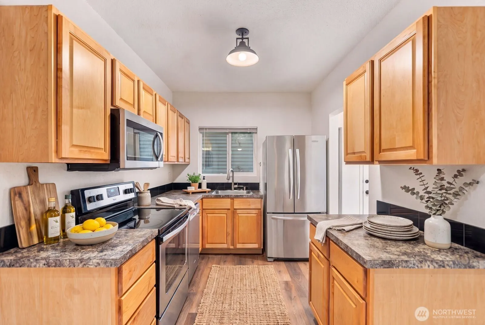 14475 NE 40th St #E202, Bellevue, WA 98007