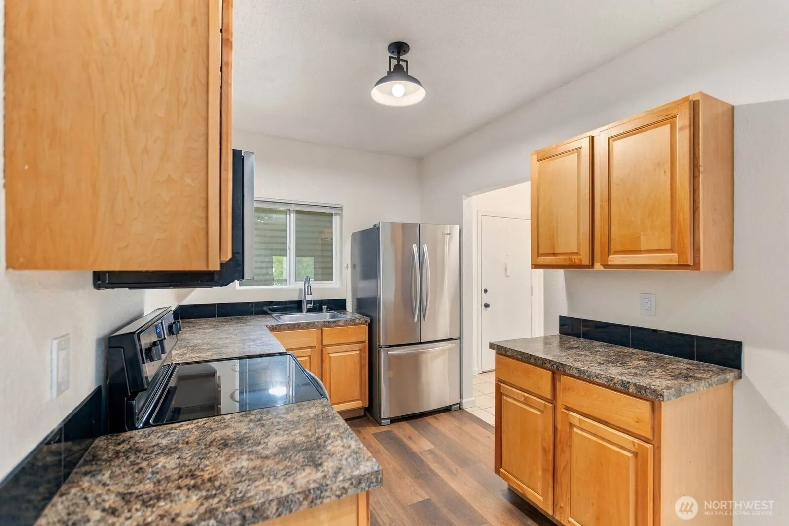 14475 NE 40th St #E202, Bellevue, WA 98007