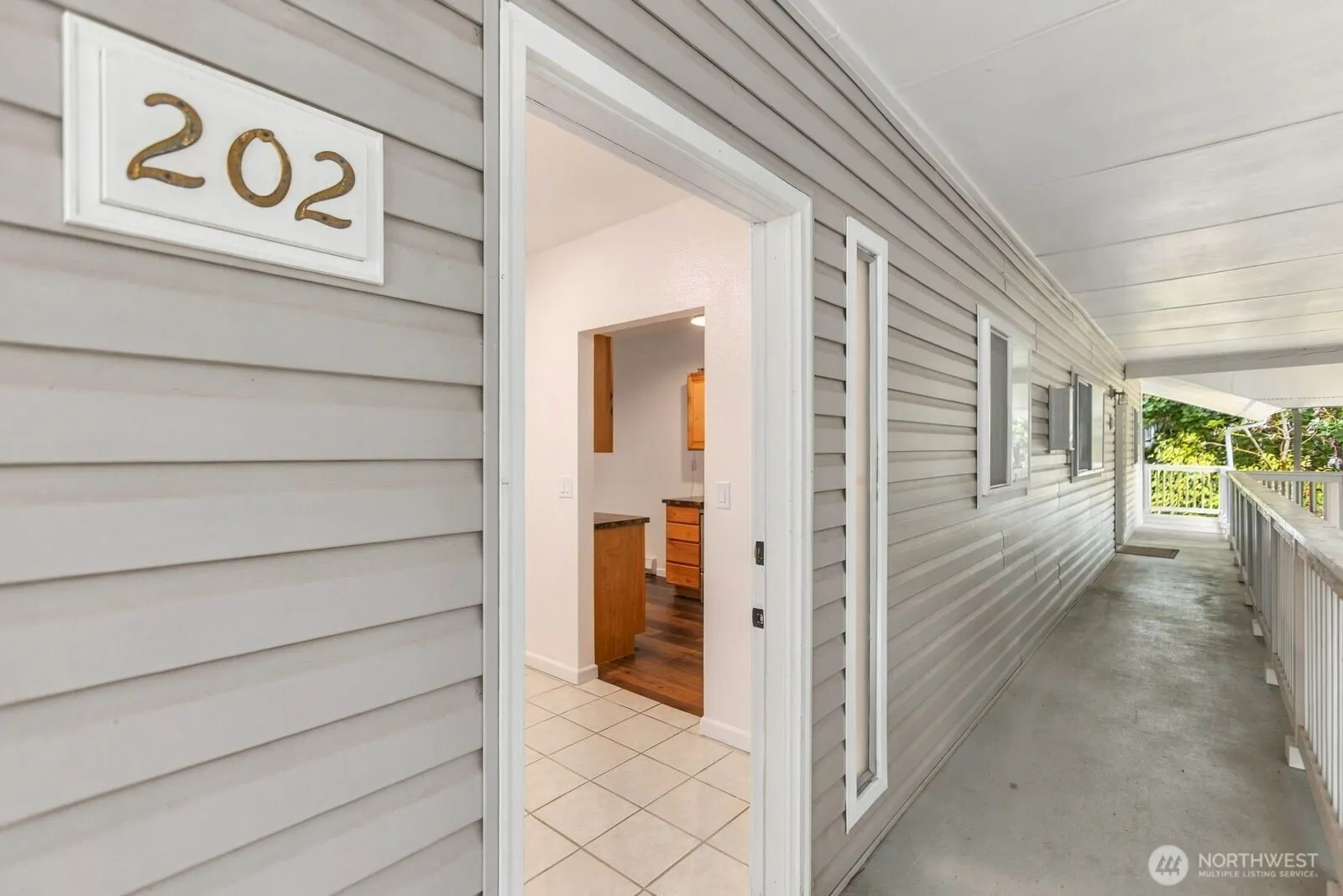 14475 NE 40th St #E202, Bellevue, WA 98007