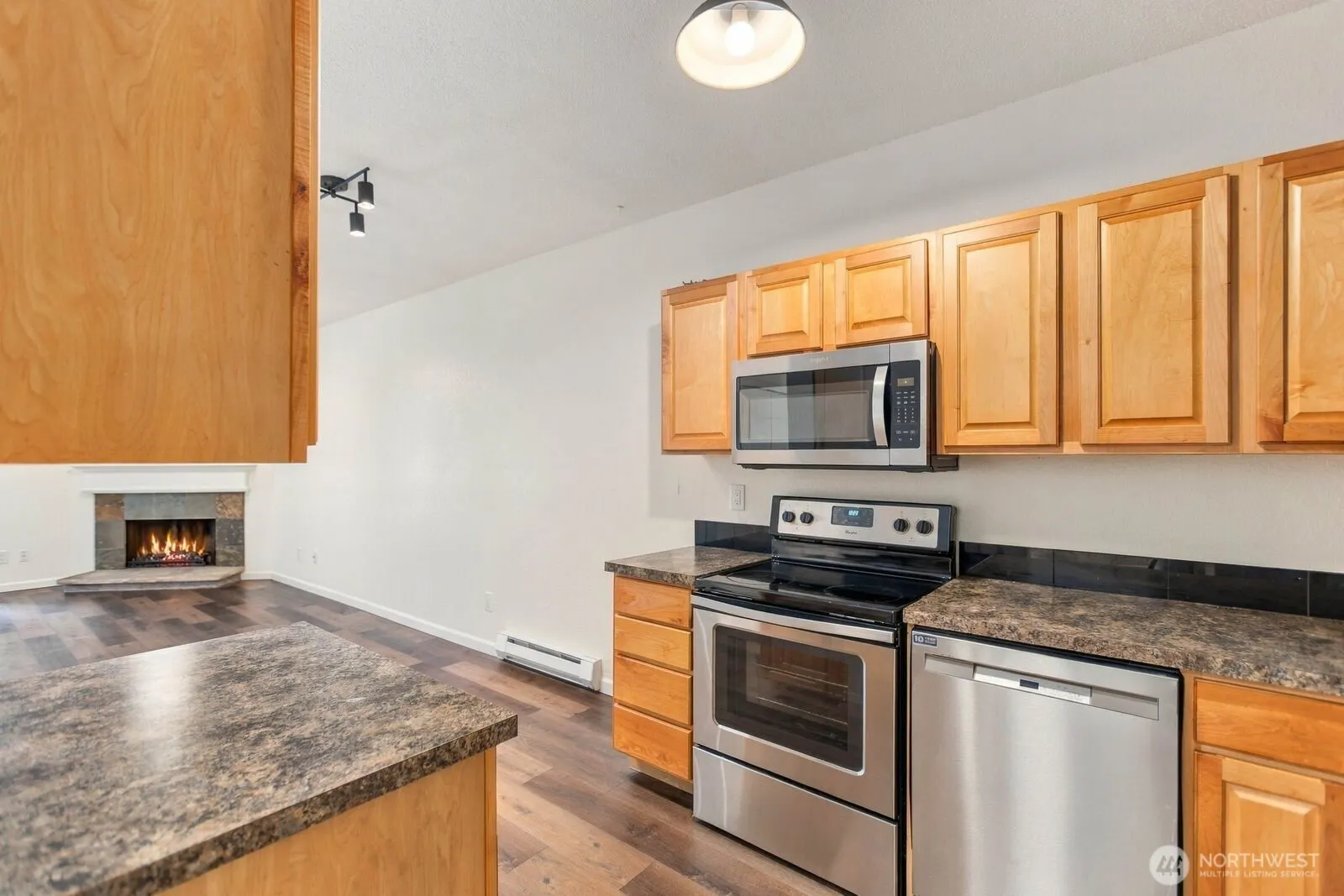14475 NE 40th St #E202, Bellevue, WA 98007