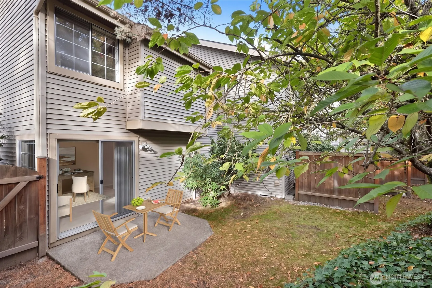 4160 178th Lane SE #5, Bellevue, WA 98008