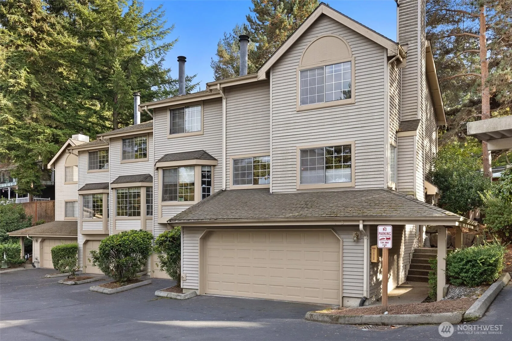 4160 178th Lane SE #5, Bellevue, WA 98008