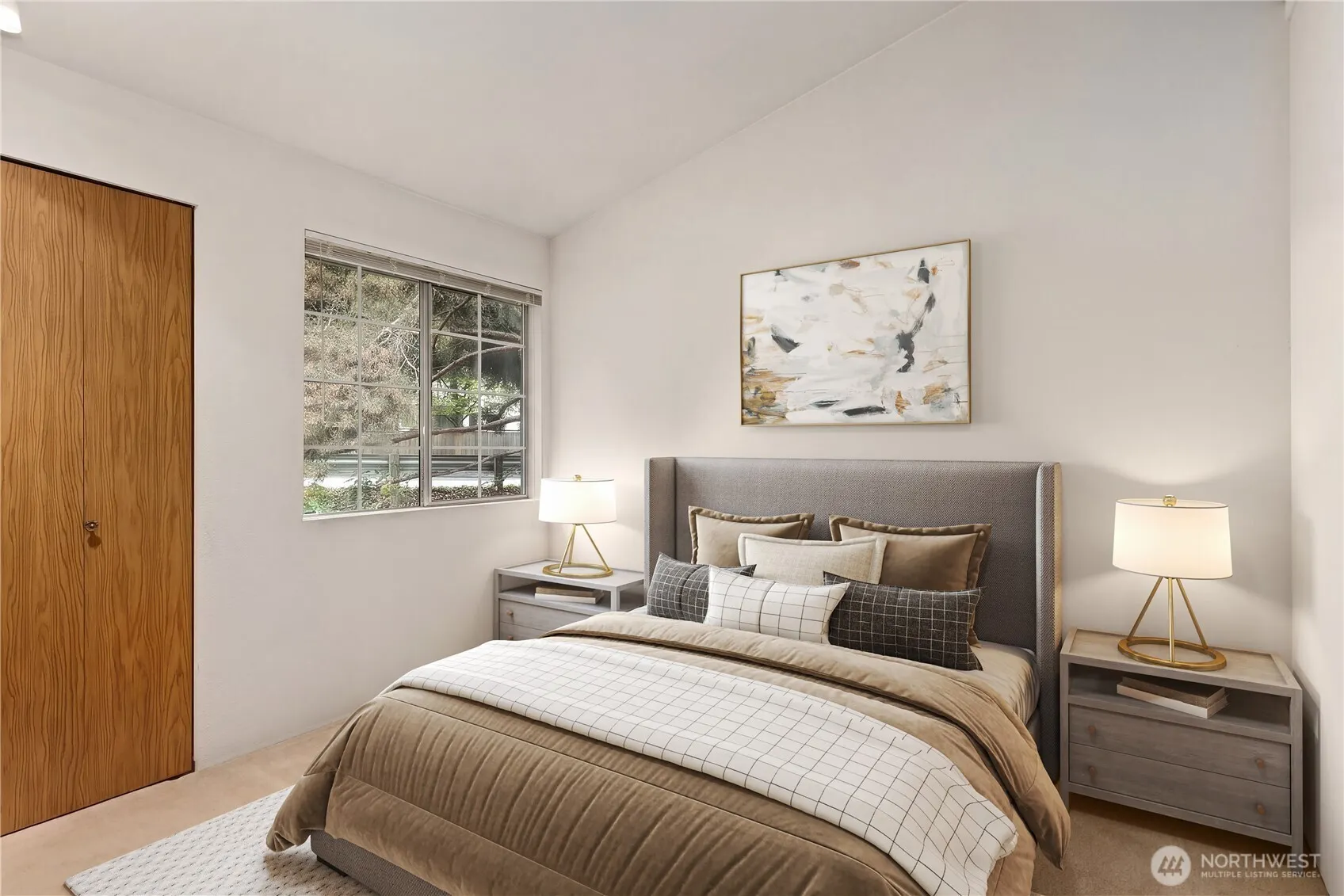 4160 178th Lane SE #5, Bellevue, WA 98008