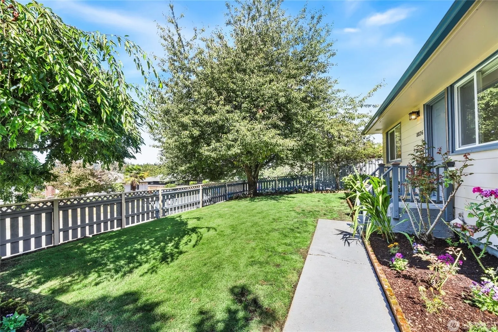 8826 22nd Avenue SW, Seattle, WA 98106