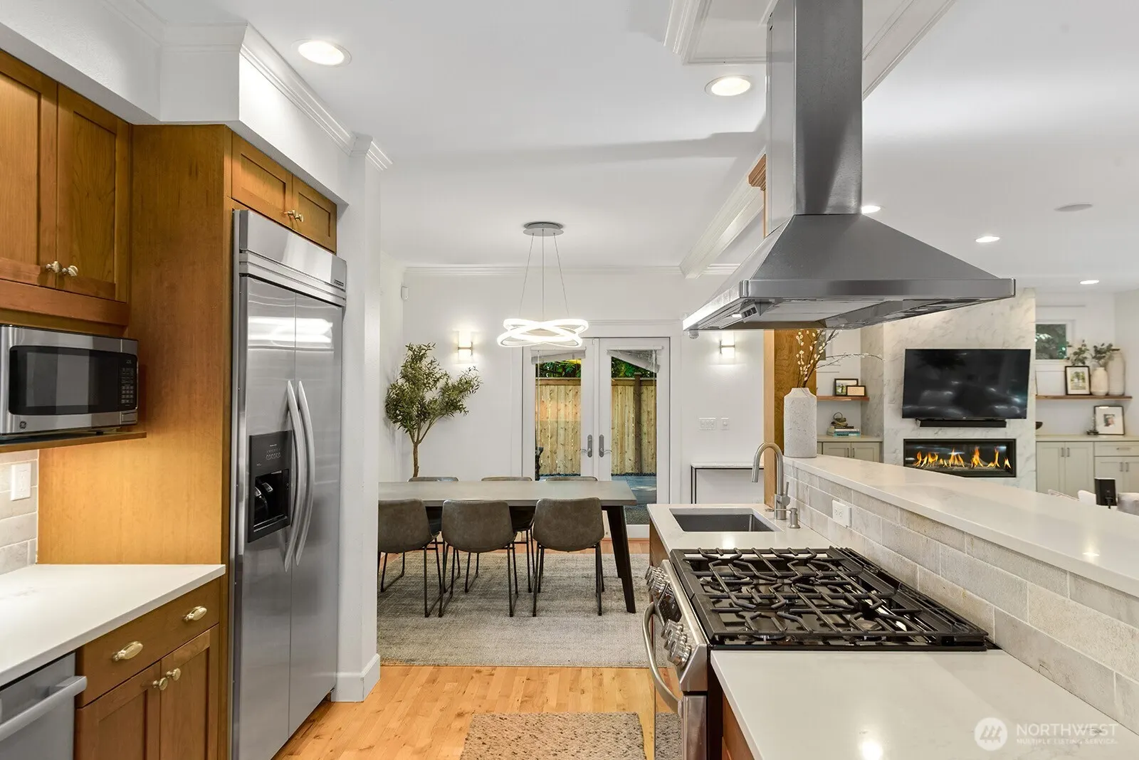 327 15th Avenue , Kirkland, WA 98033