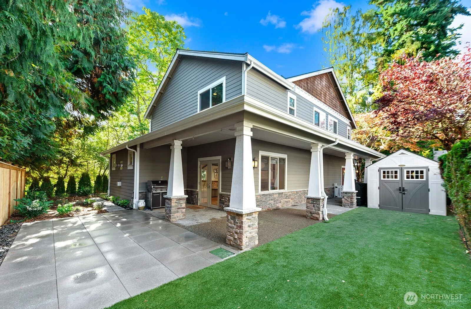 327 15th Avenue , Kirkland, WA 98033