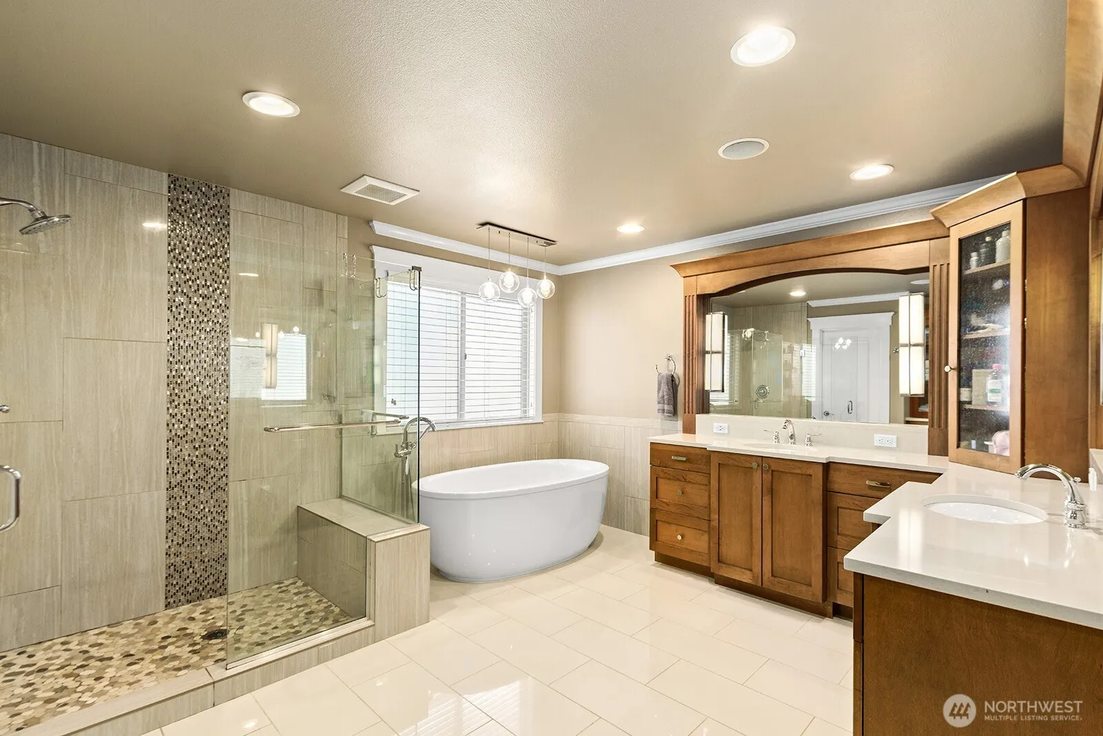 327 15th Avenue , Kirkland, WA 98033