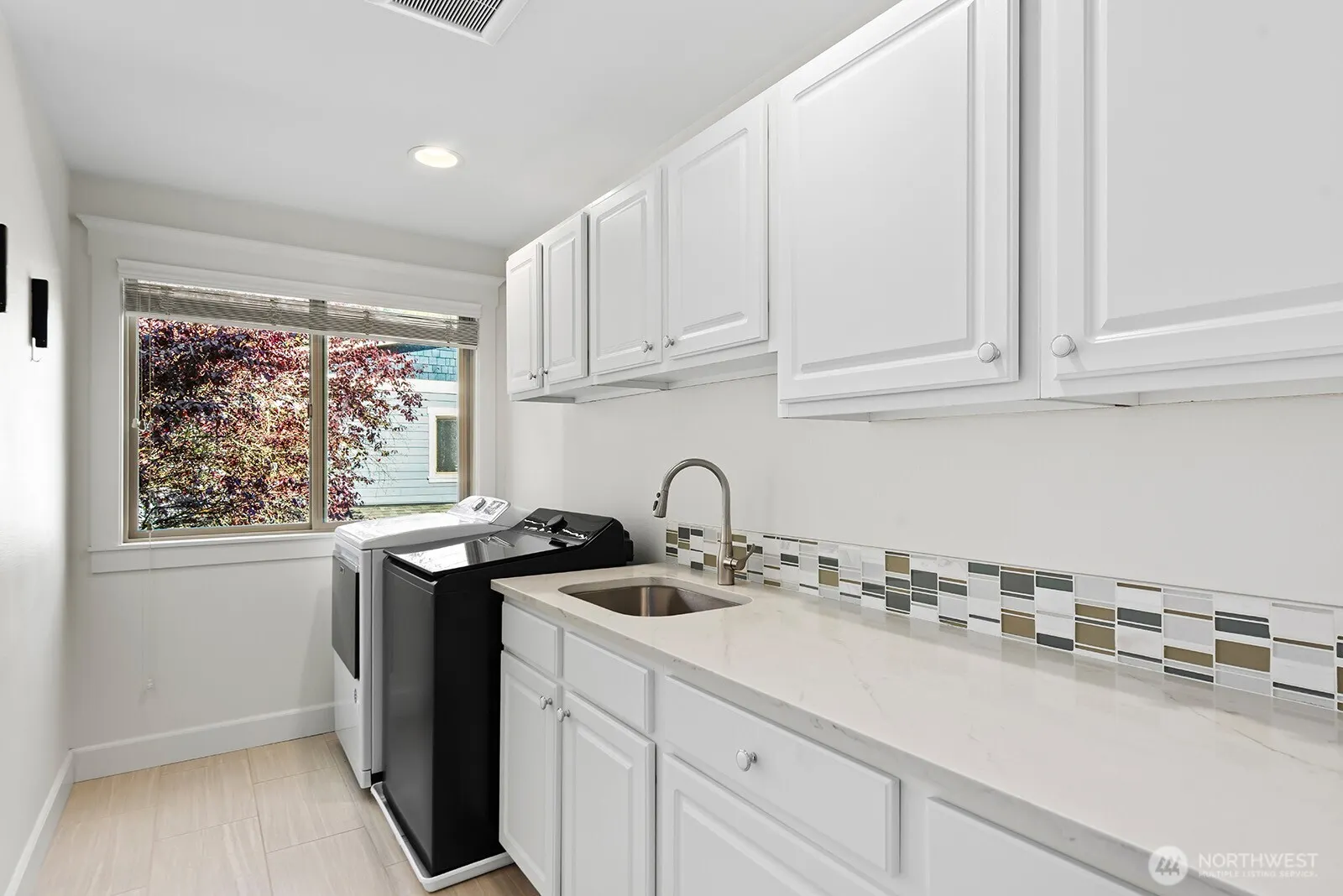 327 15th Avenue , Kirkland, WA 98033