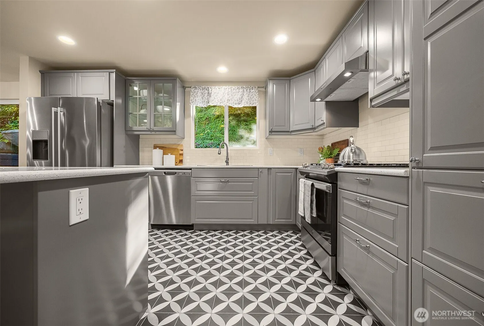 23008 Atlas Road , Bothell, WA 98021