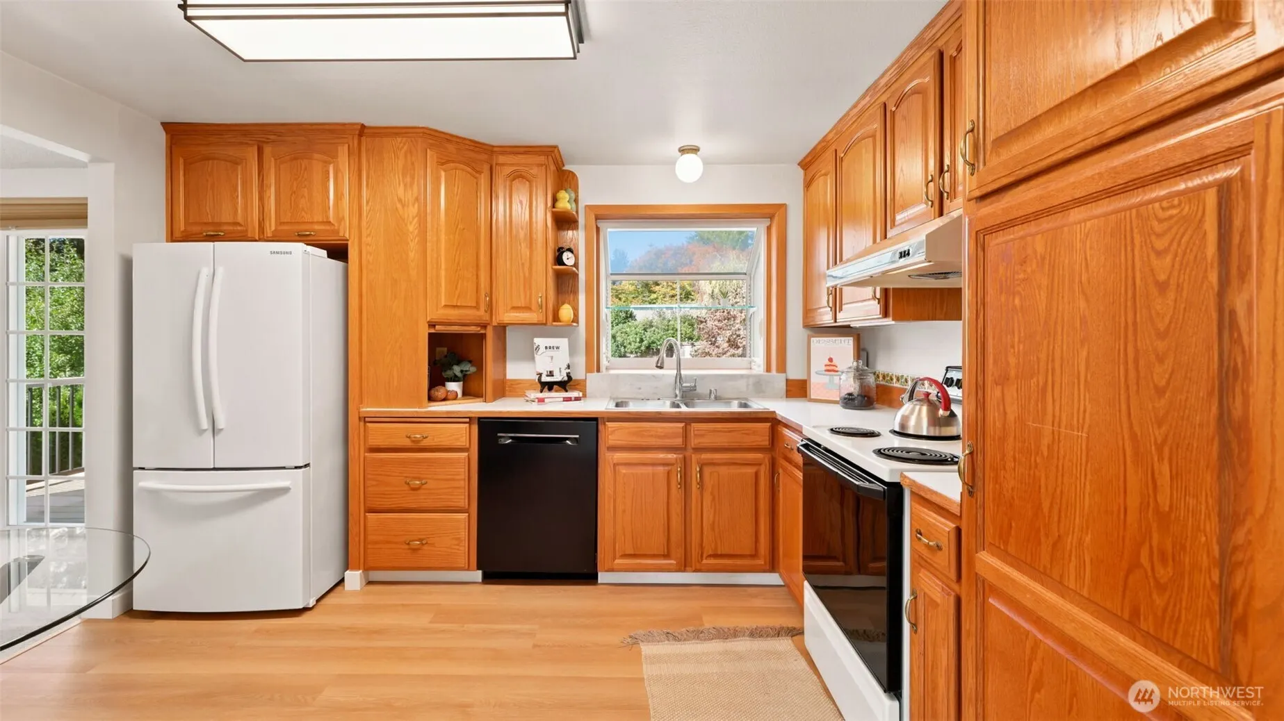 15914 SE 176th Place , Renton, WA 98058