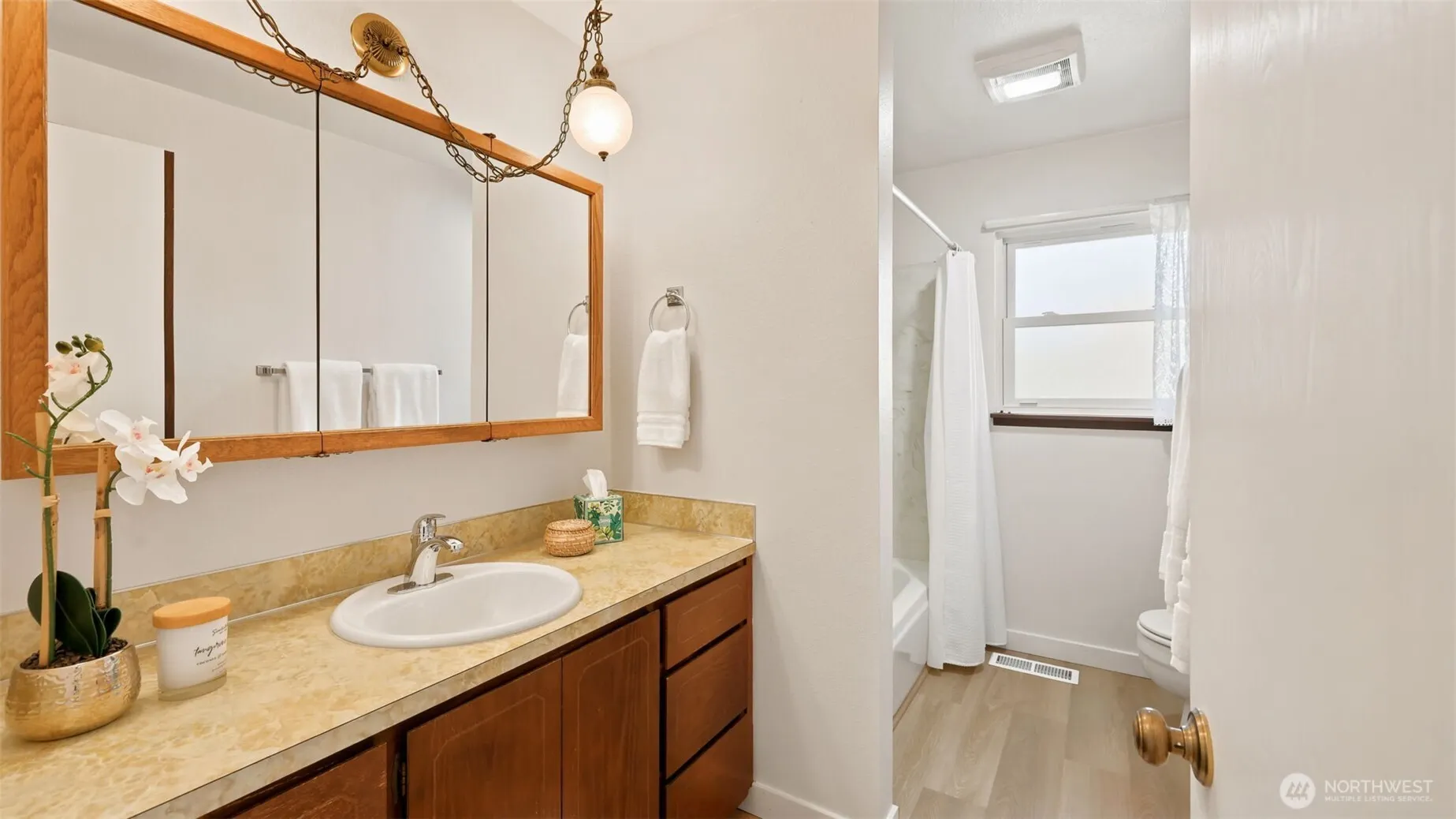 15914 SE 176th Place , Renton, WA 98058