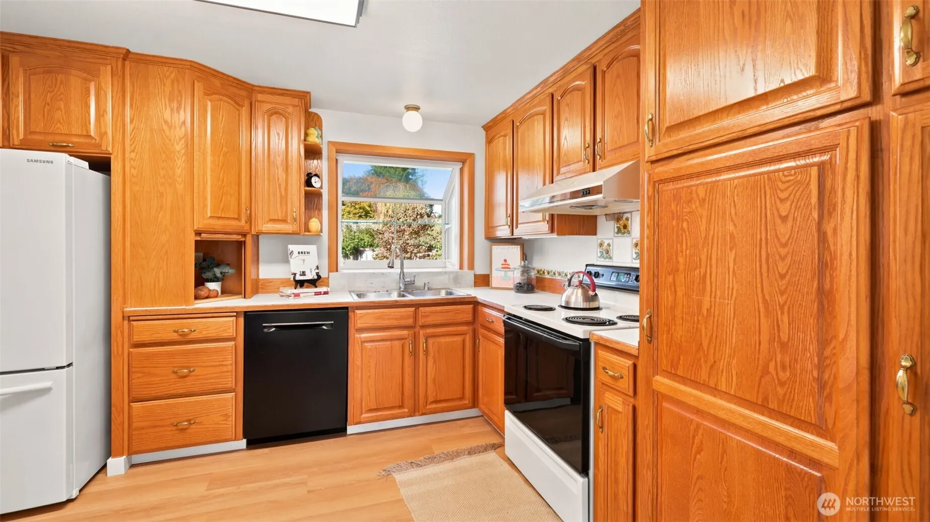 15914 SE 176th Place , Renton, WA 98058