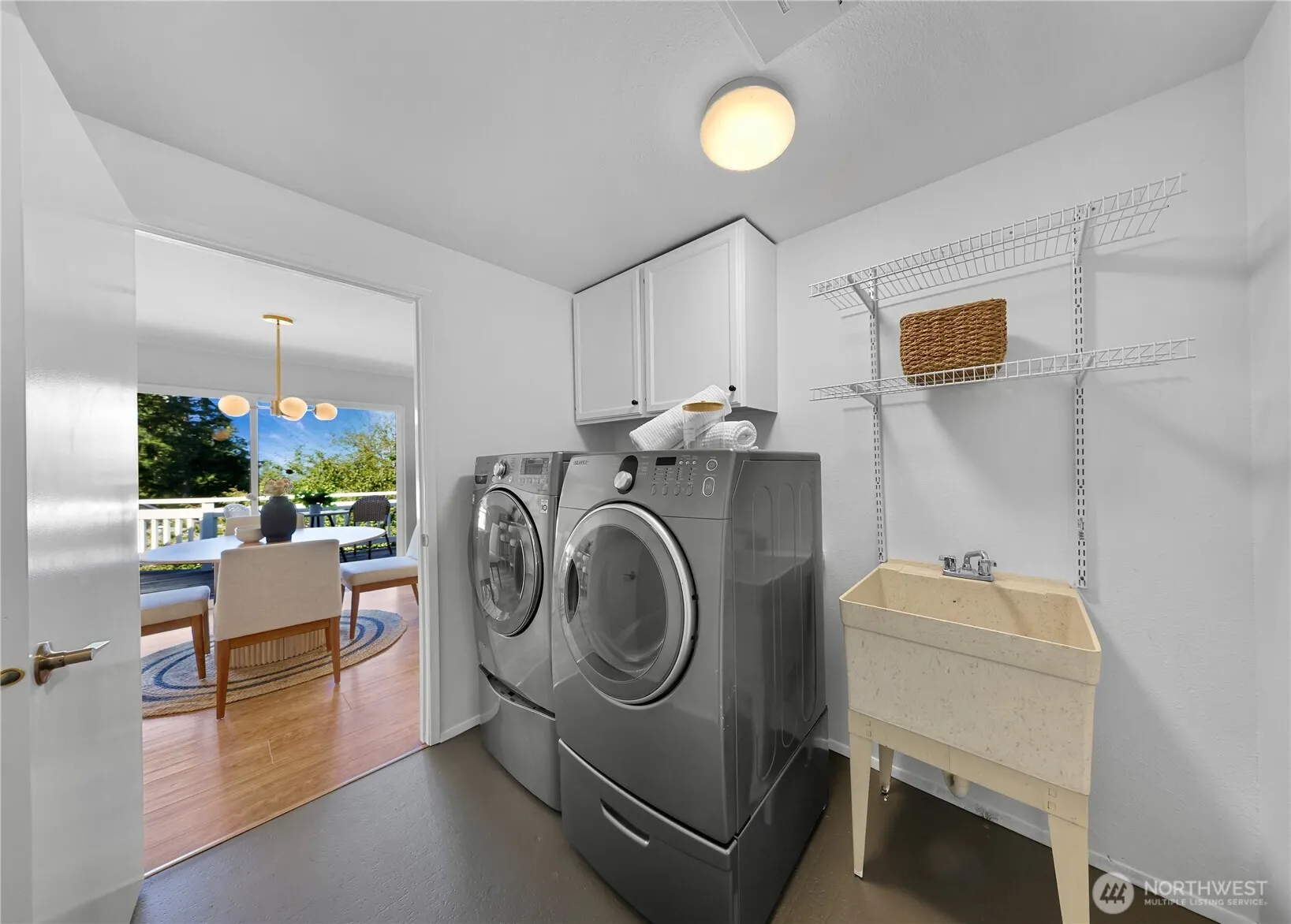 15724 SE 50th Street , Bellevue, WA 98006
