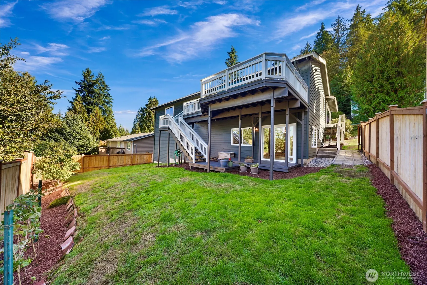 15724 SE 50th Street , Bellevue, WA 98006