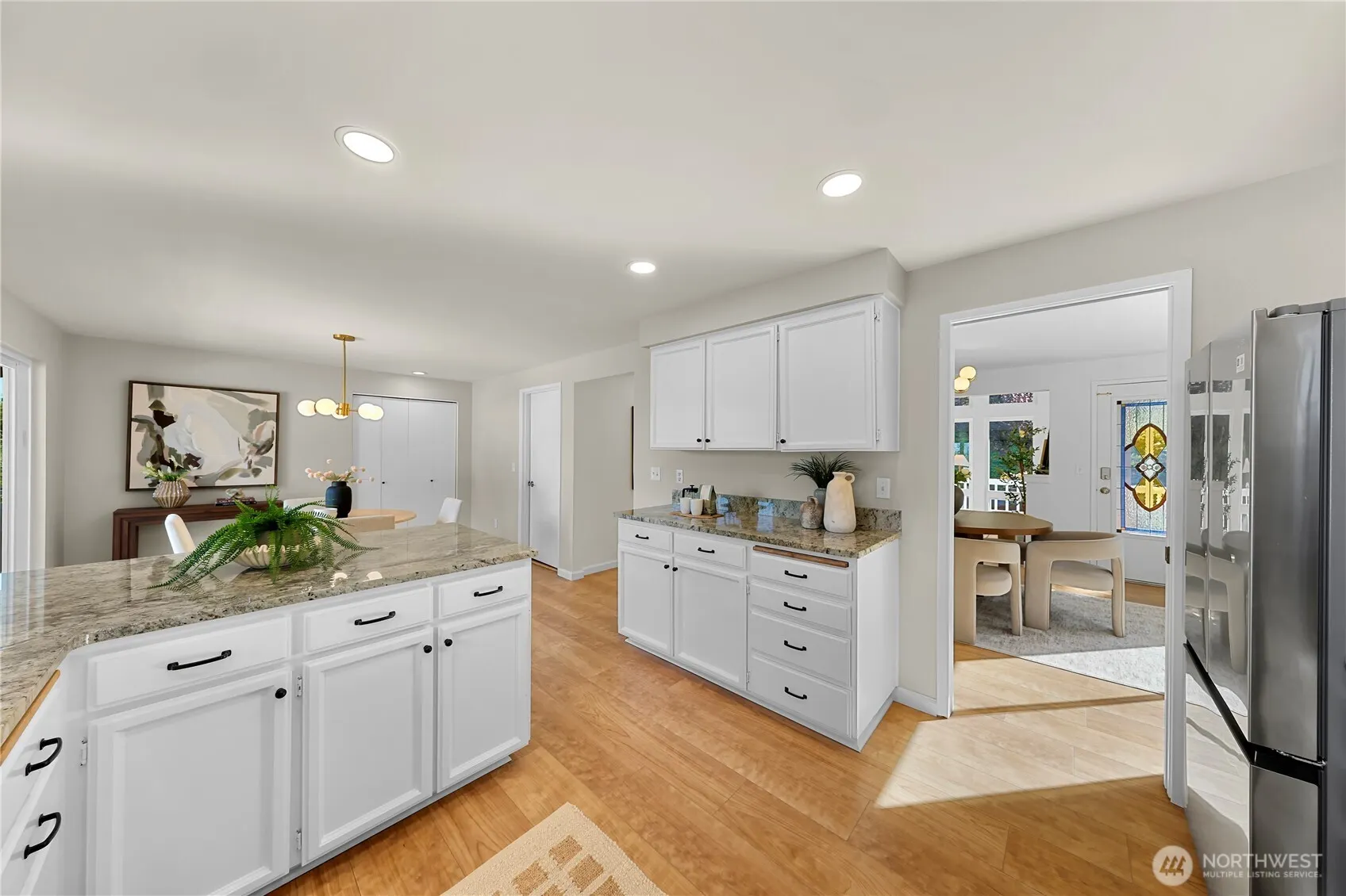 15724 SE 50th Street , Bellevue, WA 98006
