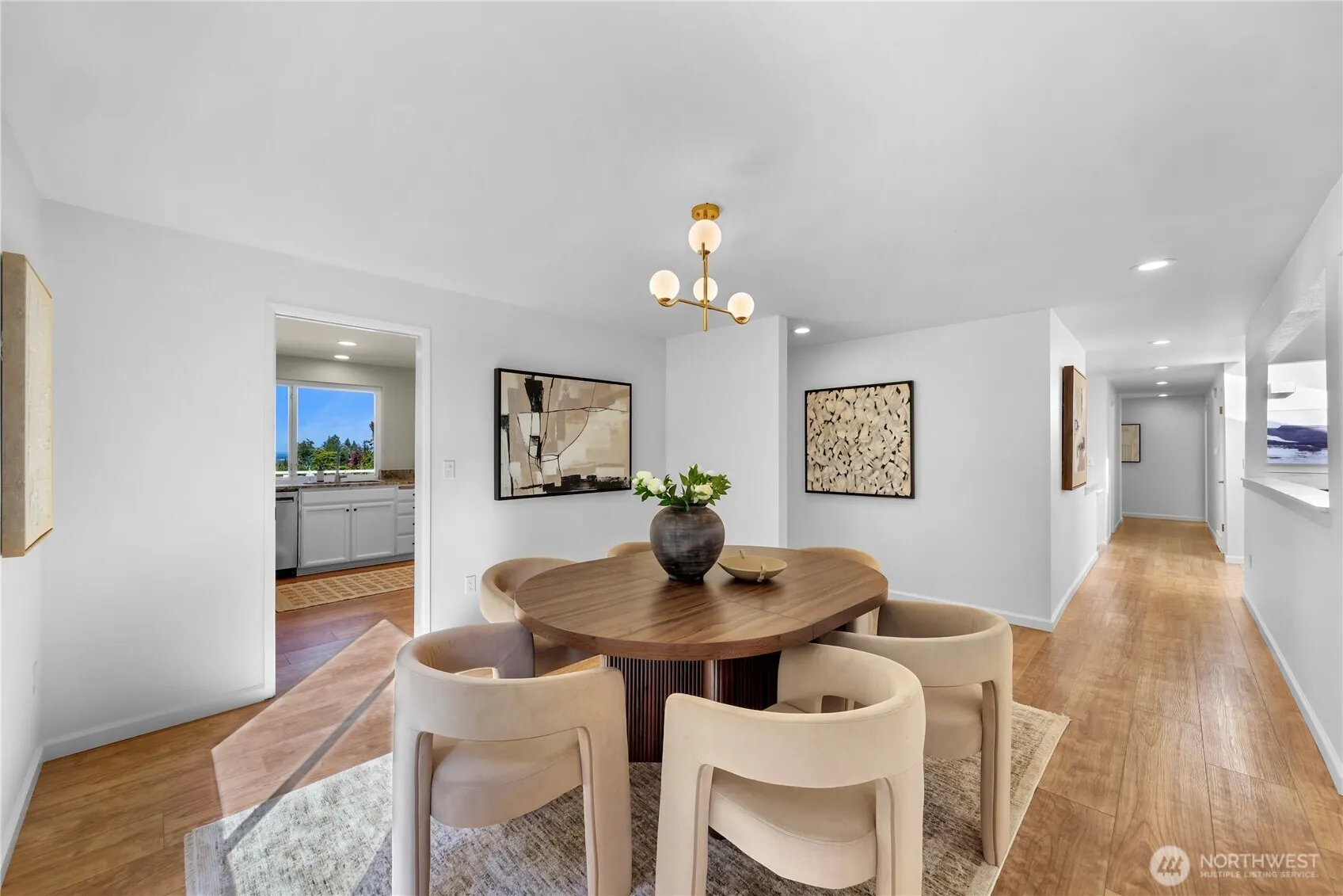 15724 SE 50th Street , Bellevue, WA 98006