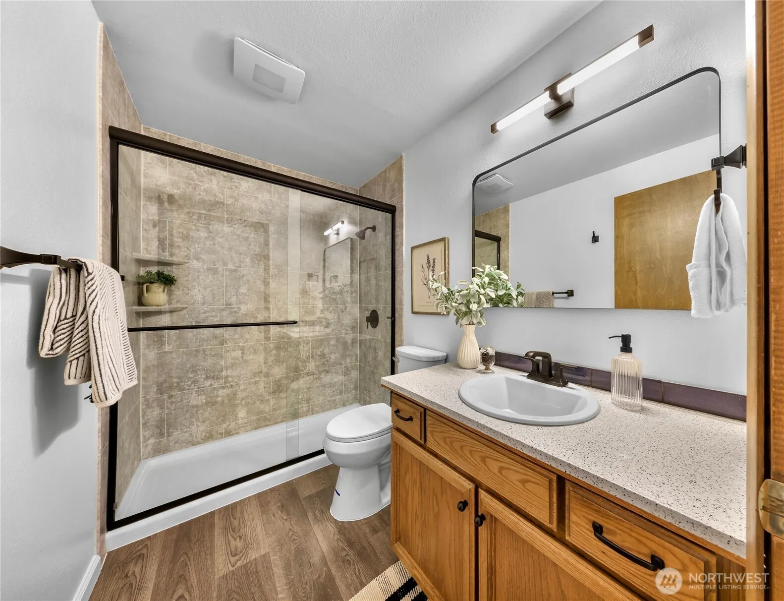 15724 SE 50th Street , Bellevue, WA 98006