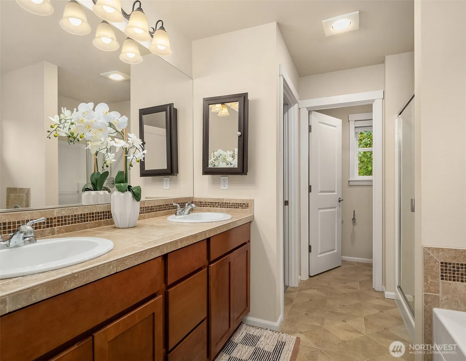 19620 1st Avenue SE, Bothell, WA 98012