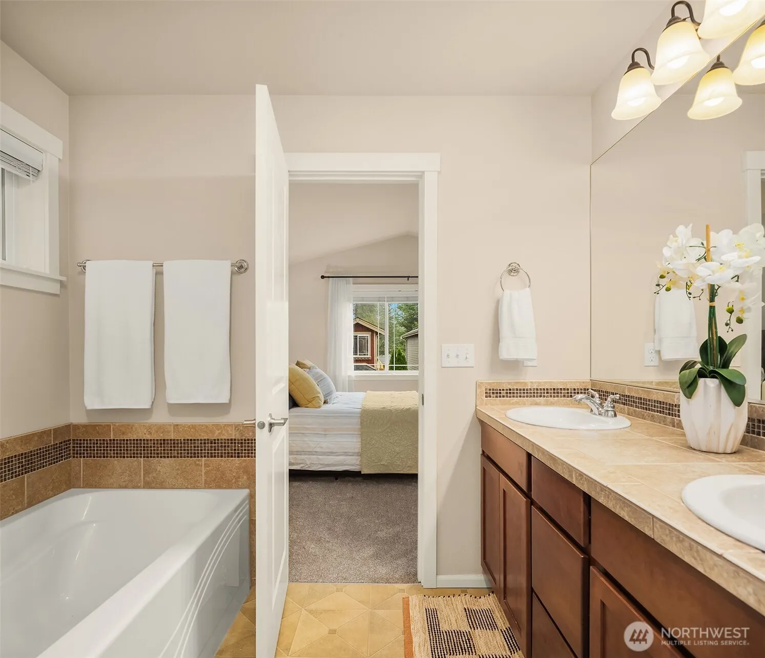 19620 1st Avenue SE, Bothell, WA 98012