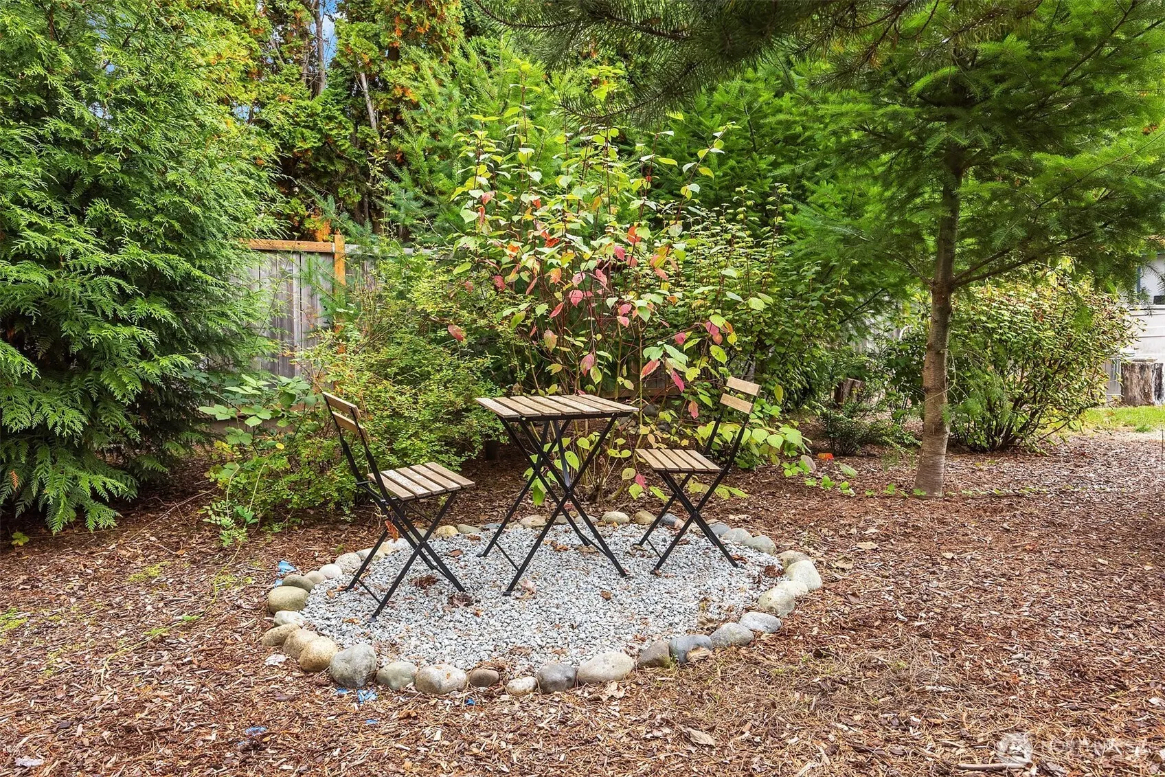 180 NW Dogwood Street , Issaquah, WA 98027