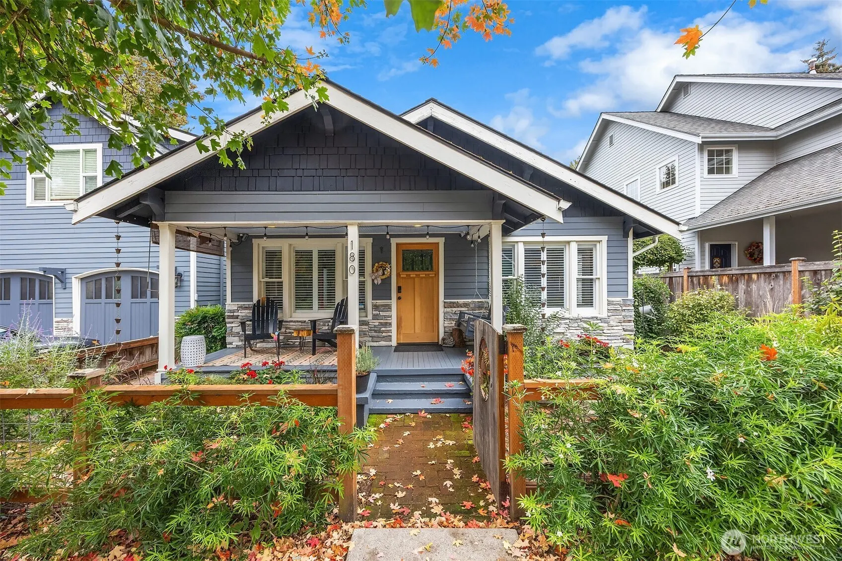 180 NW Dogwood Street , Issaquah, WA 98027