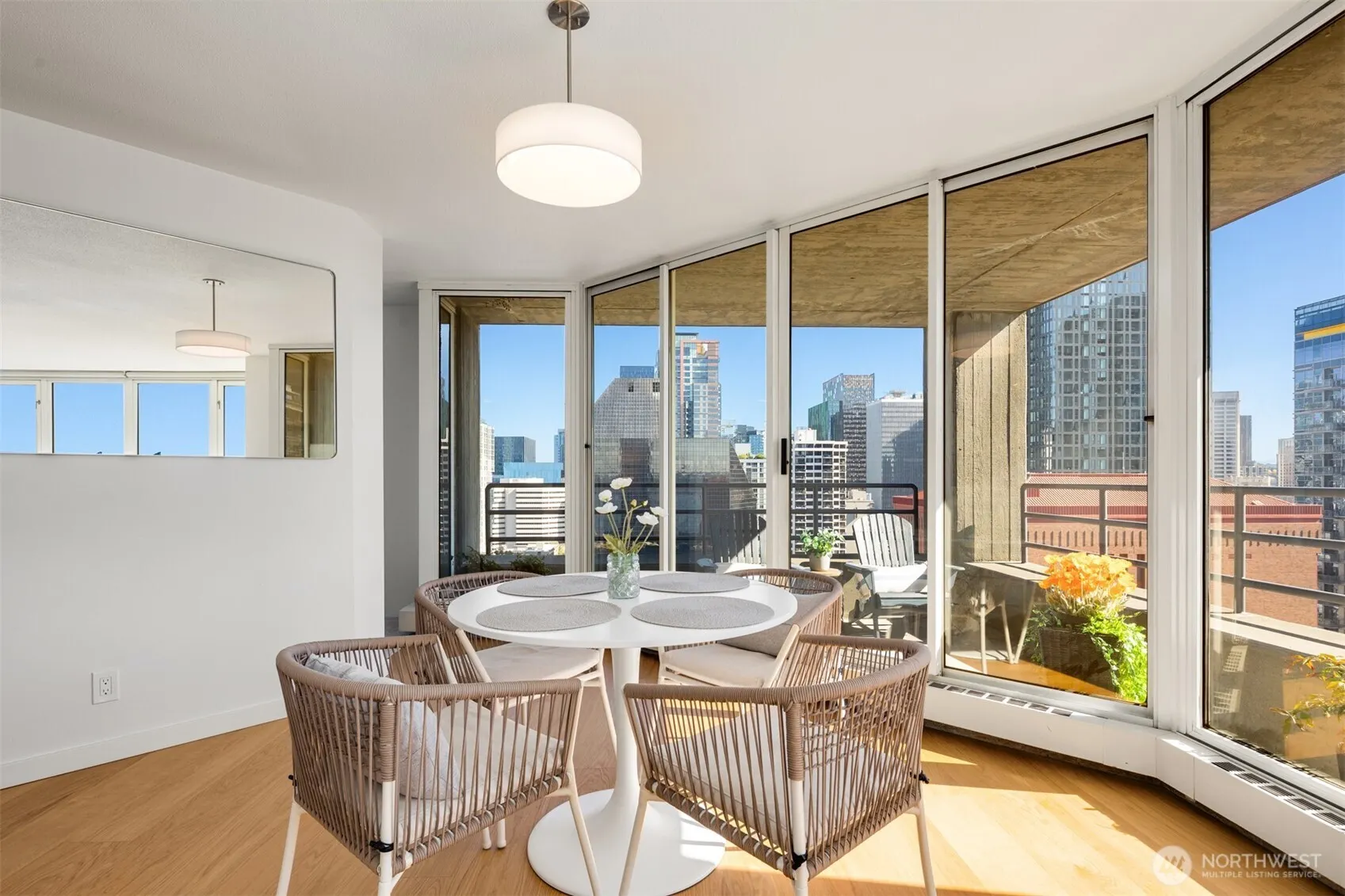 2125 1st Avenue #2304, Seattle, WA 98121