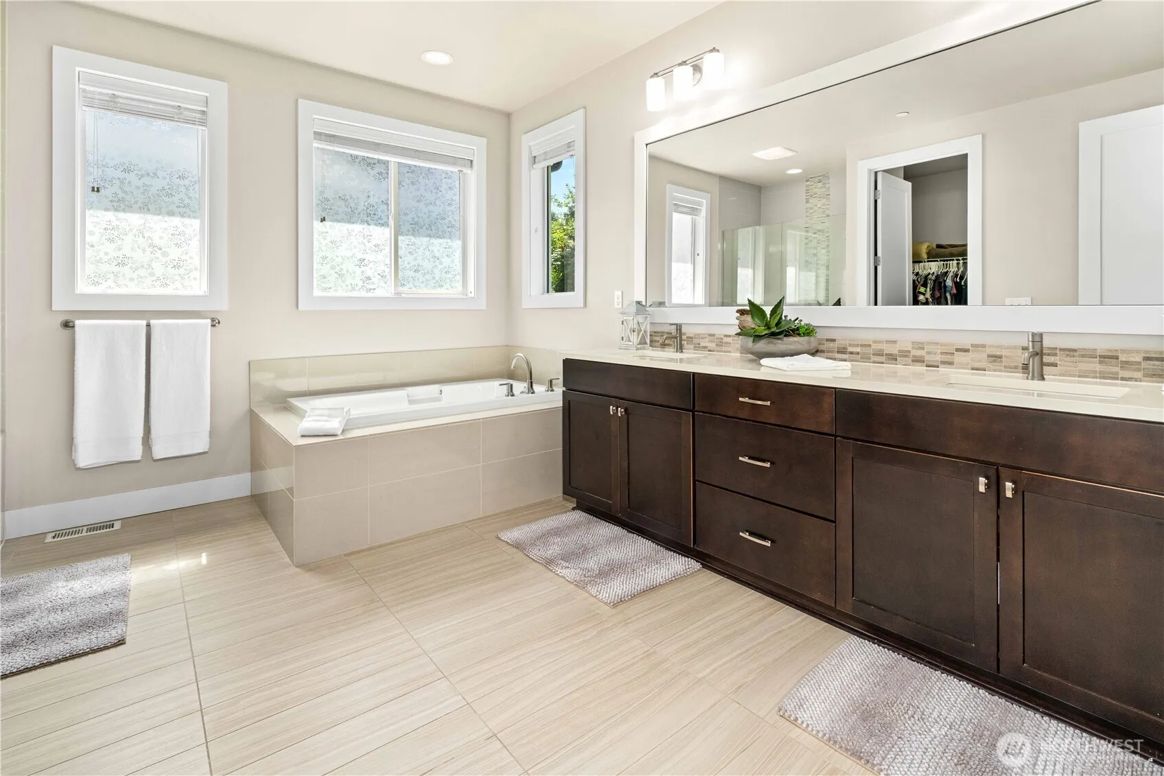 12099 164th Court NE, Redmond, WA 98052