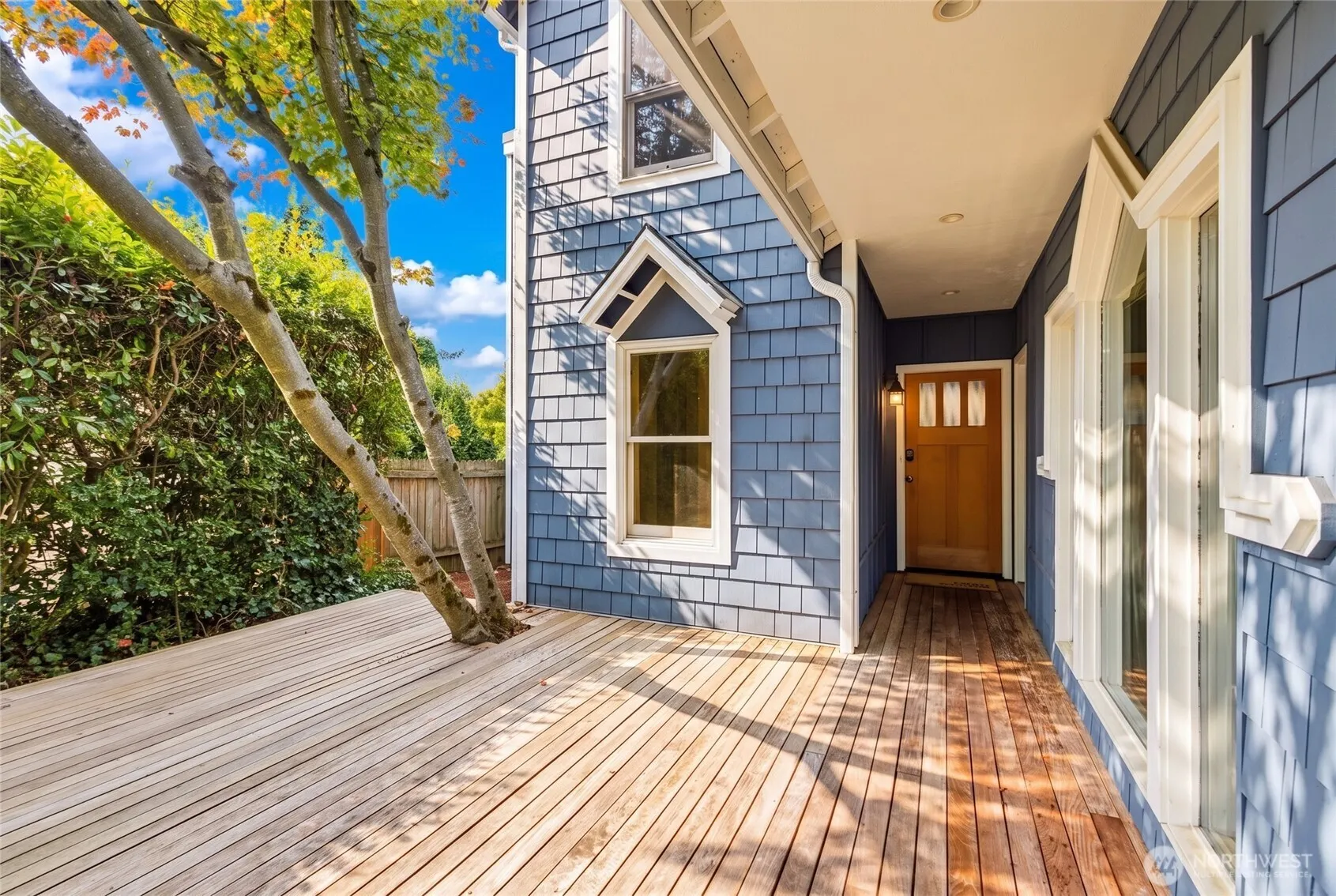 809 7th Street S, Kirkland, WA 98033