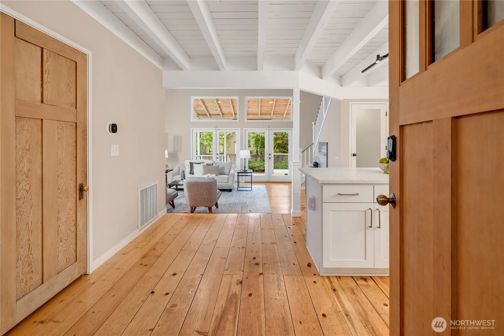 809 7th Street S, Kirkland, WA 98033