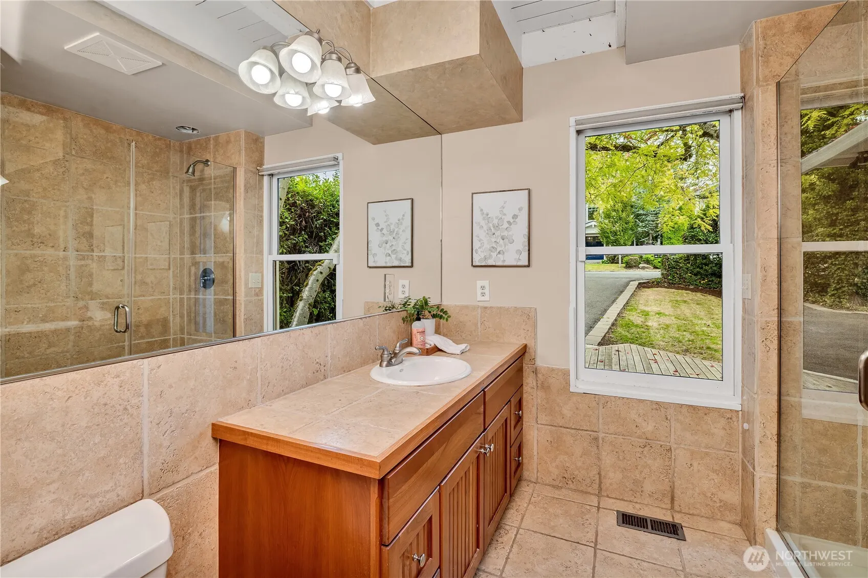 809 7th Street S, Kirkland, WA 98033