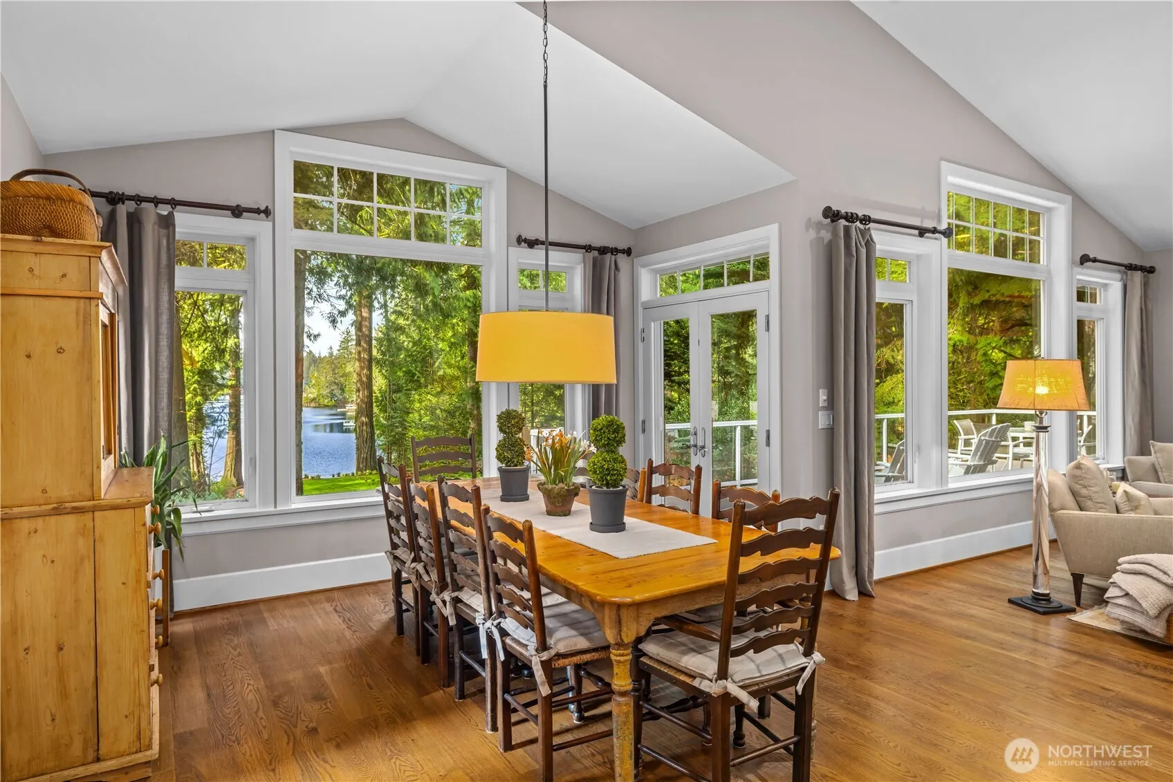 25314 SE 28th Street , Sammamish, WA 98075