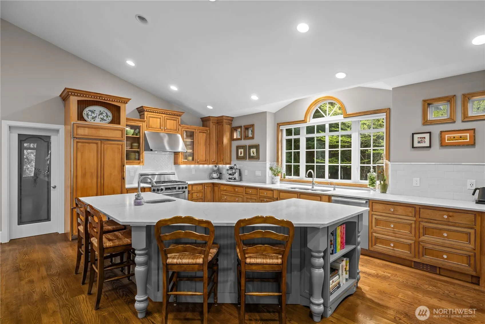 25314 SE 28th Street , Sammamish, WA 98075