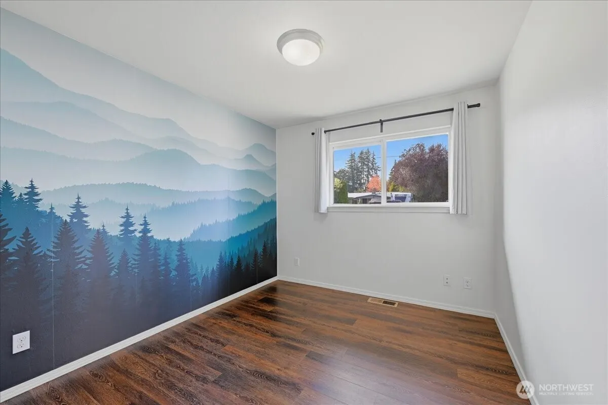 20807 3rd Avenue W, Lynnwood, WA 98036