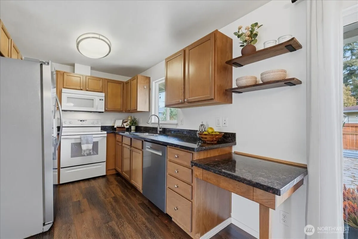 20807 3rd Avenue W, Lynnwood, WA 98036