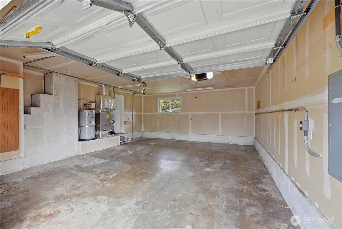 20807 3rd Avenue W, Lynnwood, WA 98036