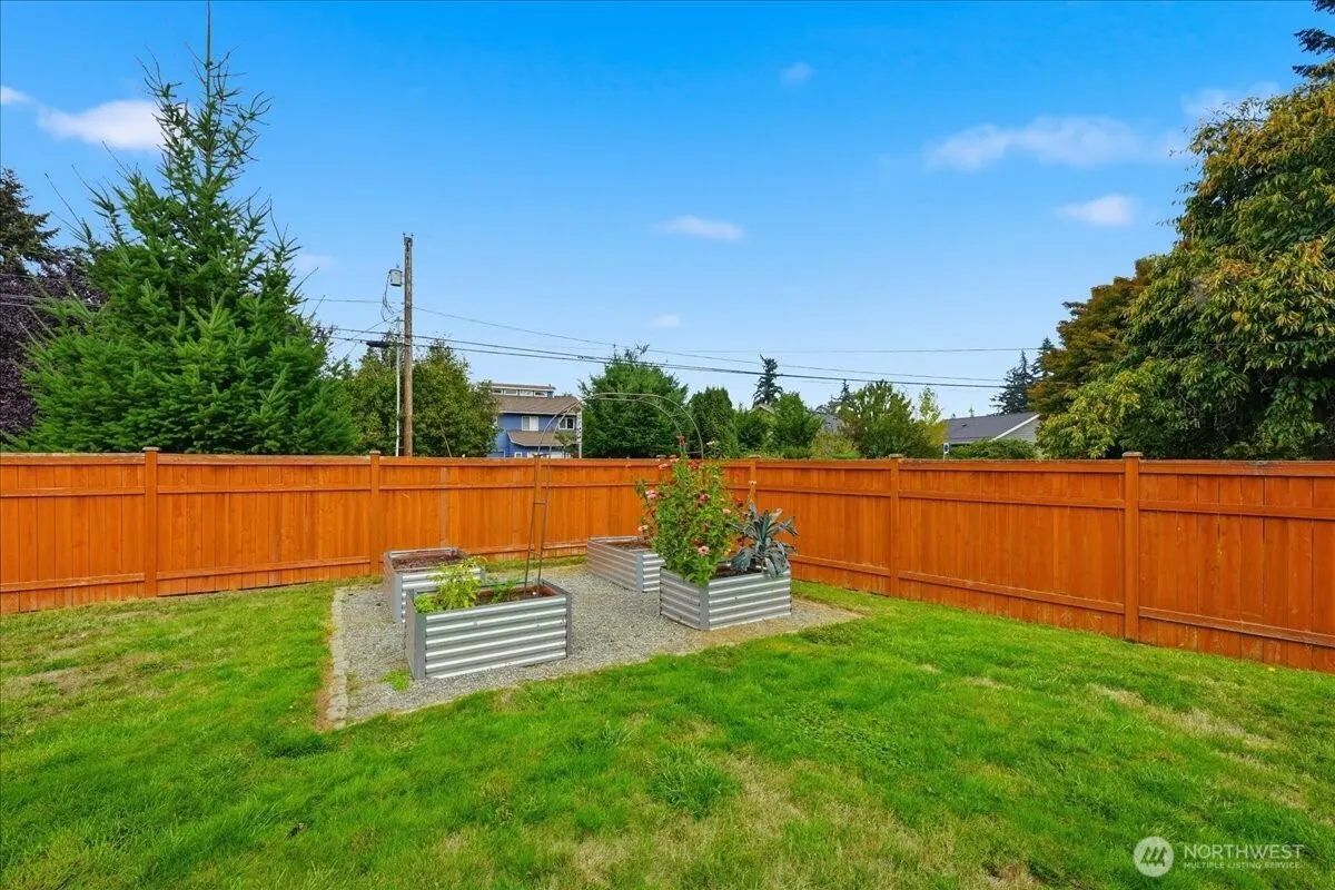 20807 3rd Avenue W, Lynnwood, WA 98036
