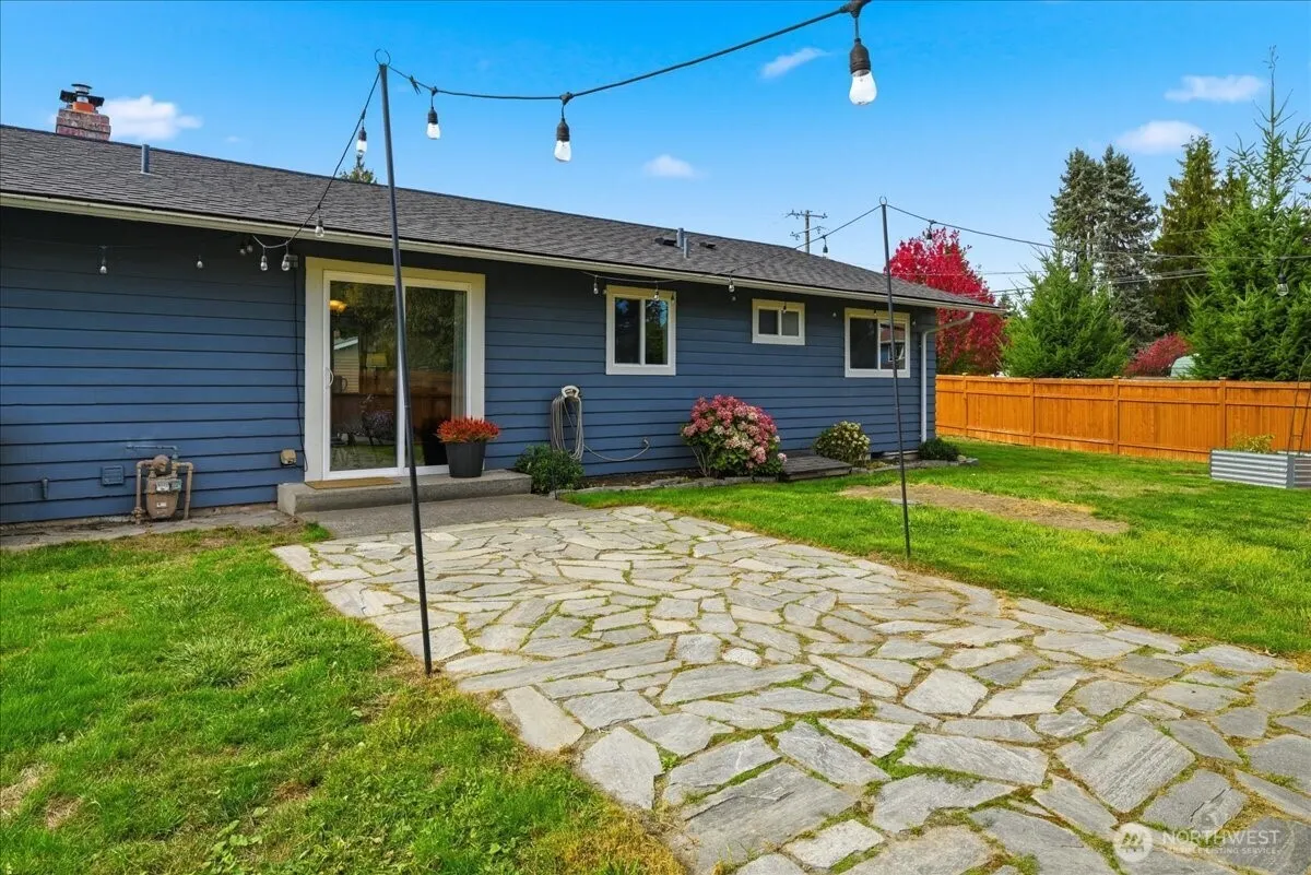 20807 3rd Avenue W, Lynnwood, WA 98036