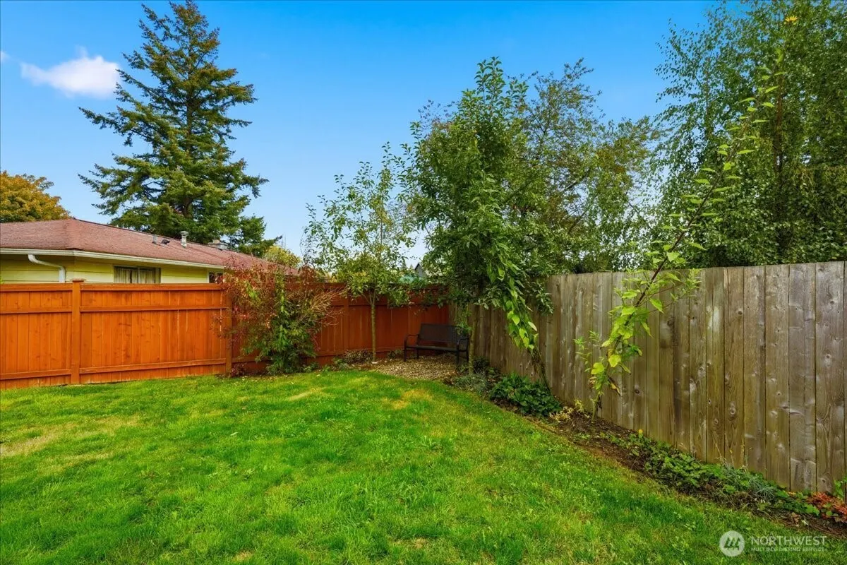20807 3rd Avenue W, Lynnwood, WA 98036