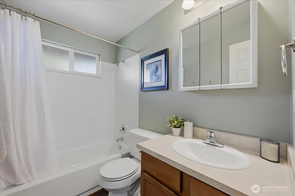 20807 3rd Avenue W, Lynnwood, WA 98036
