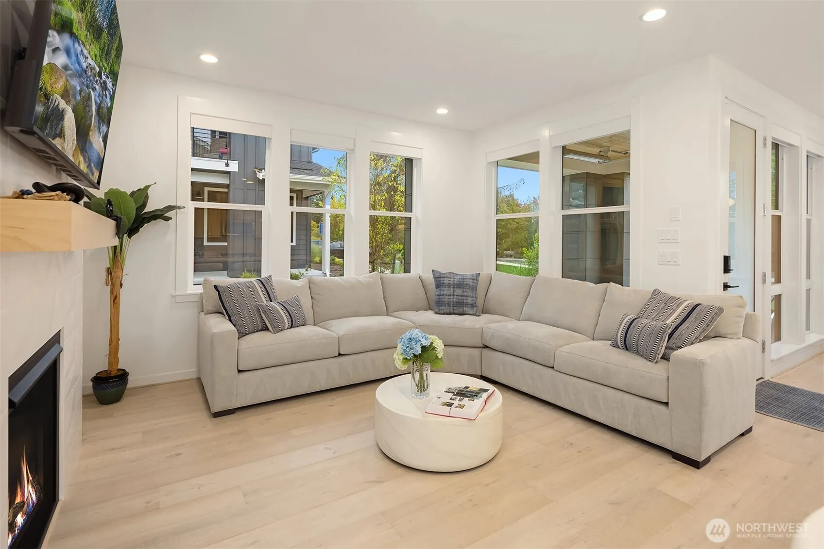 10263 135th Circle NE #33, Kirkland, WA 98033