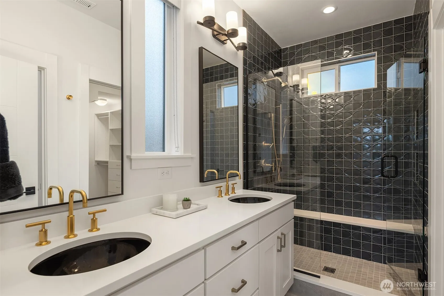 10263 135th Circle NE #33, Kirkland, WA 98033
